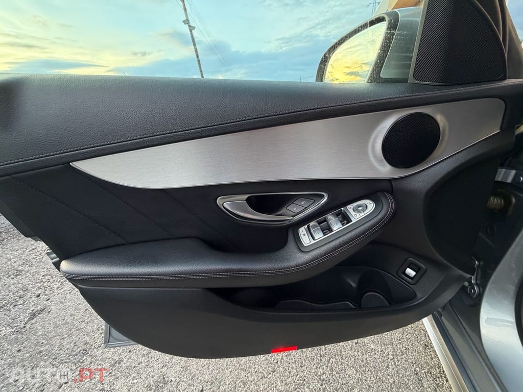 Mercedes-Benz C 300 h AMG Line