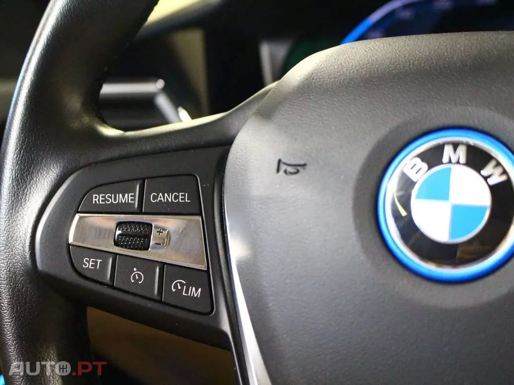 BMW 320 e Line Luxury Auto