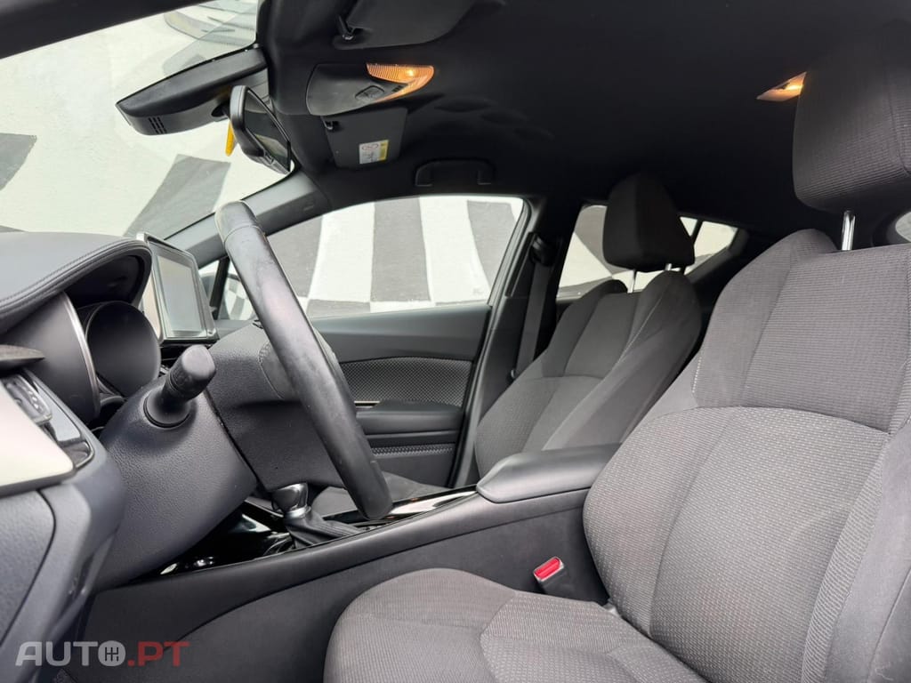 Toyota C-HR 1.8 Hybrid Exclusive