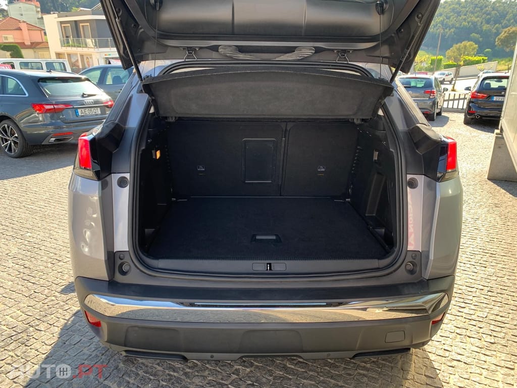 Peugeot 3008 1.5 BlueHDi Active