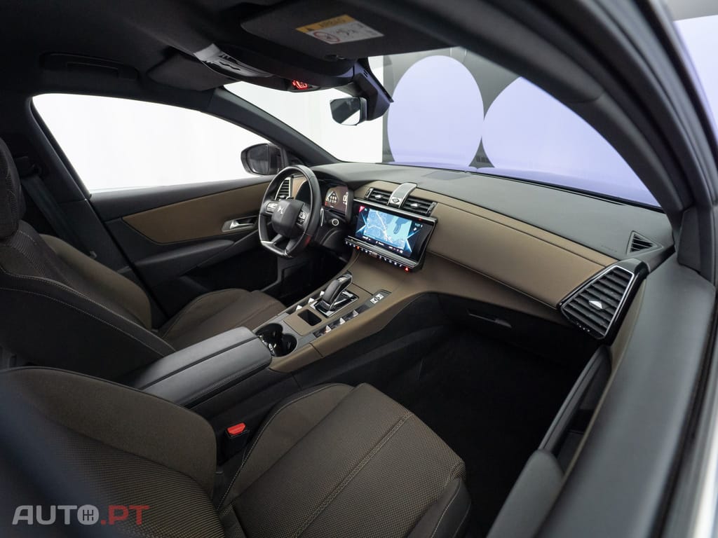 DS DS7 Crossback E-Tense Bastille+ EAT8