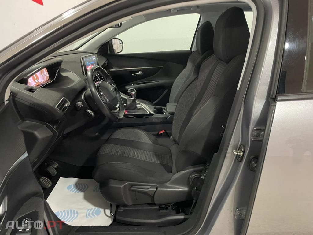 Peugeot 3008 1.2 PureTech Active
