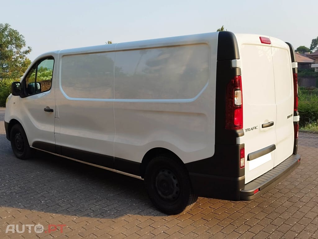 Renault Trafic 2.0 dCi L2H1 1.0T Grand Zen