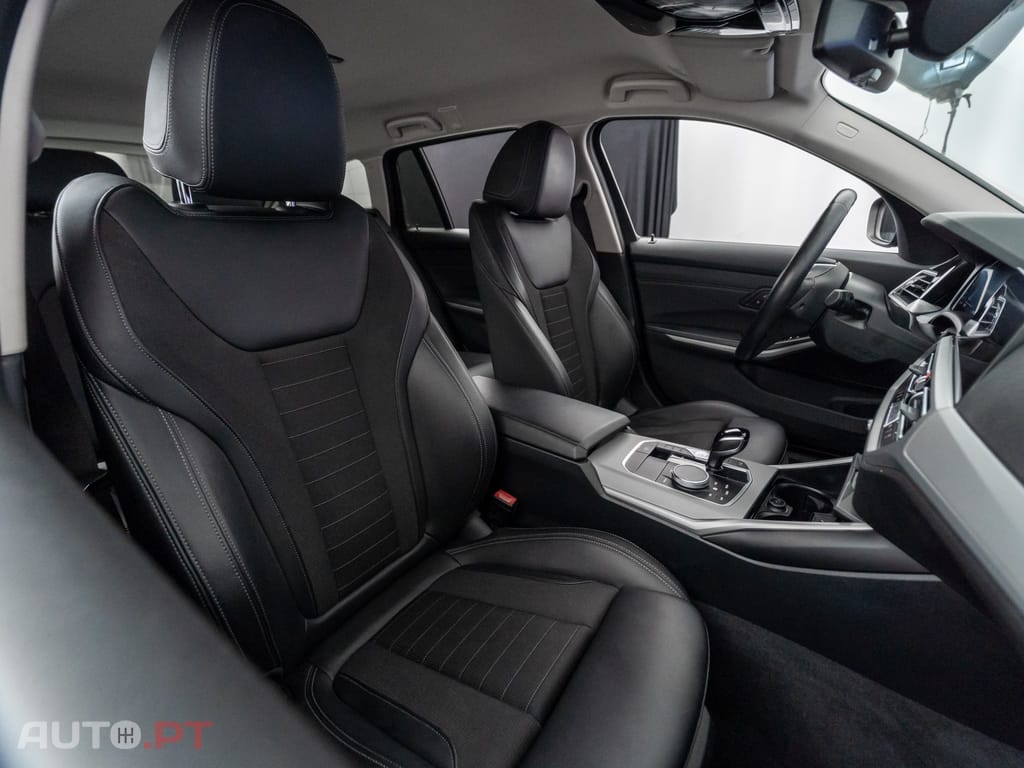 BMW 330 e Auto