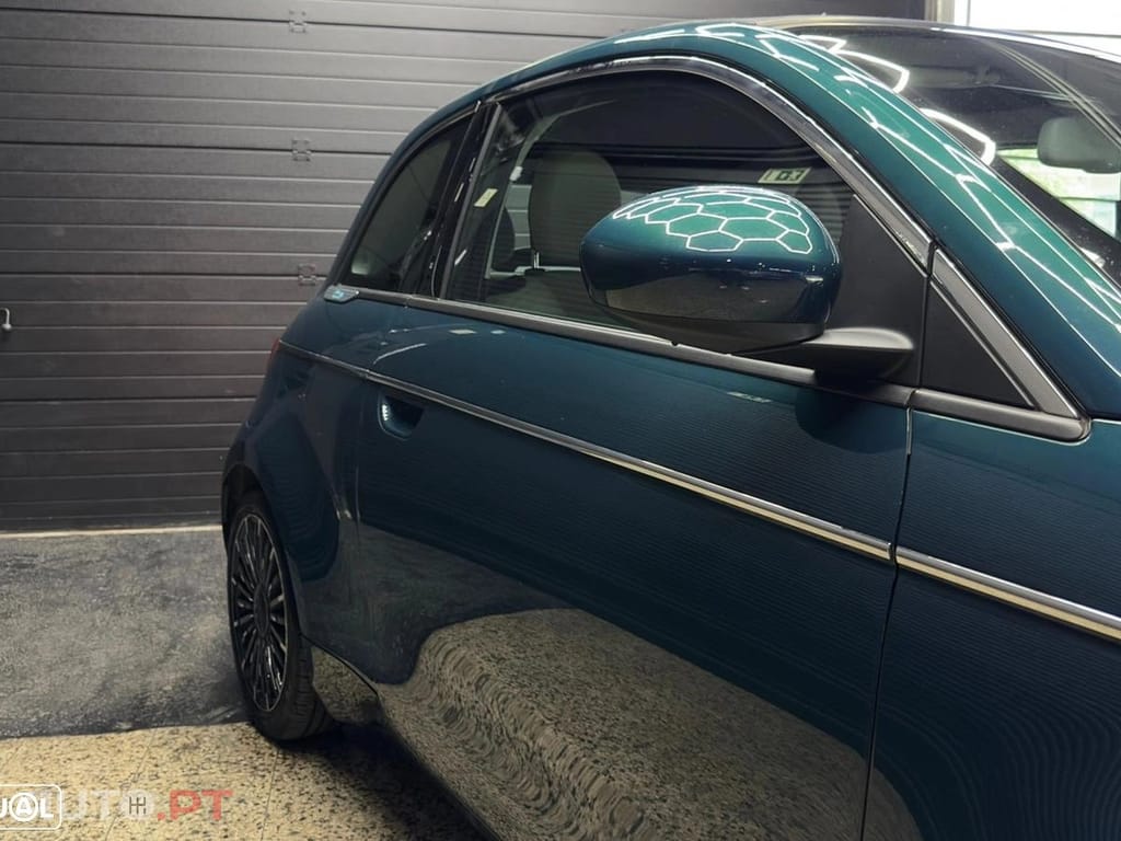 Fiat 500e La Prima