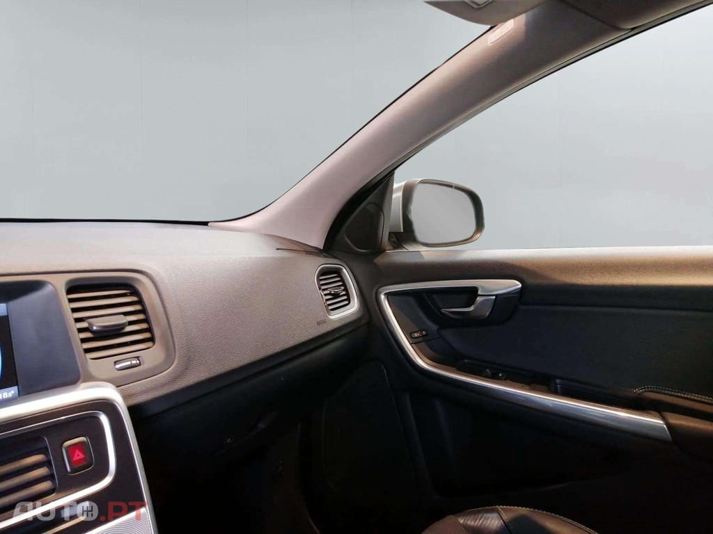 Volvo V60 1.6d  R-design