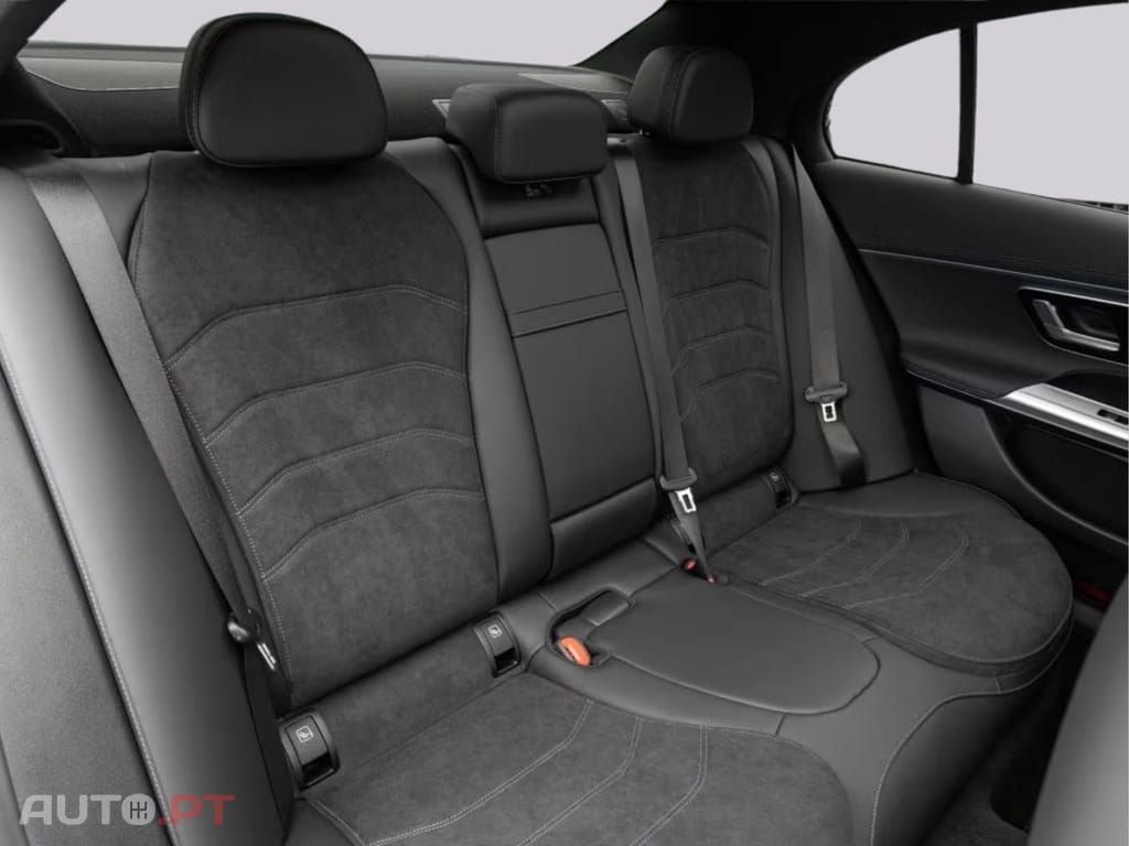 Mercedes-Benz E 220 I.V.A DEDUTÍVEL d AMG