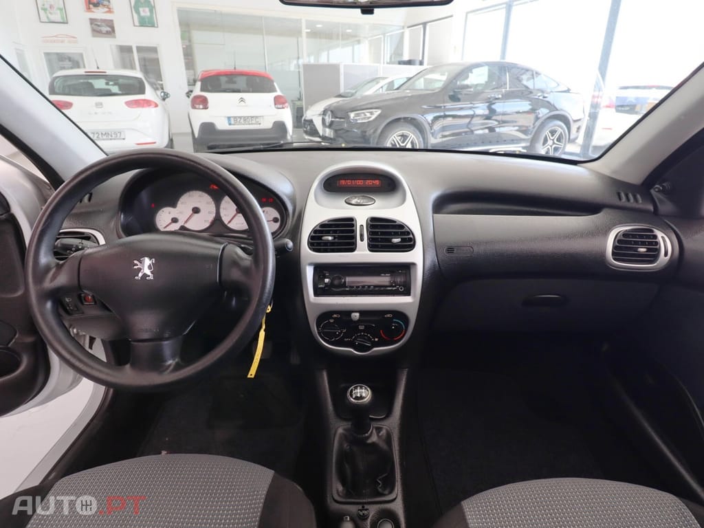 Peugeot 206 1.1 Color Line