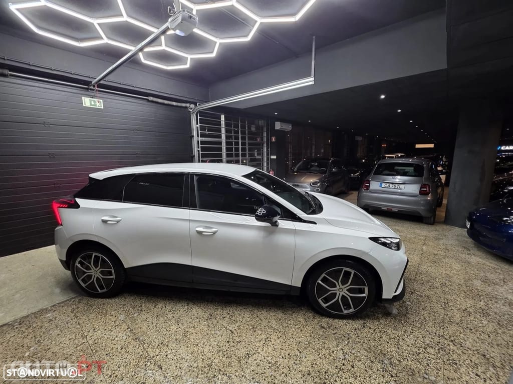 MG MG4 64 kWh Luxury