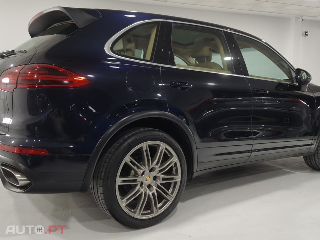 Porsche Cayenne Platinum Edition