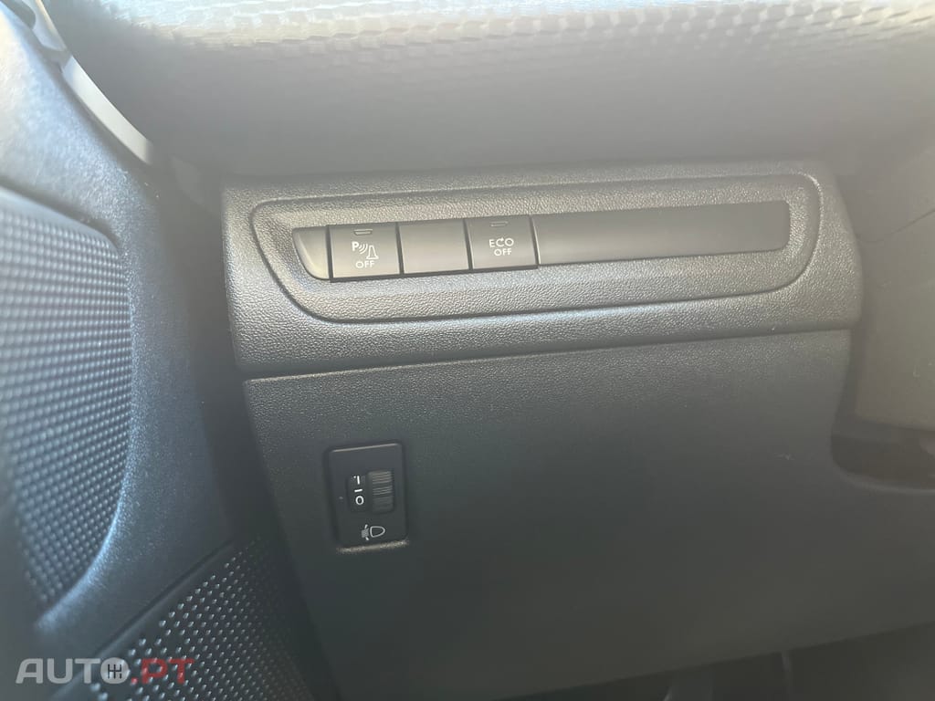 Peugeot 2008 1.5 BlueHDi Signature