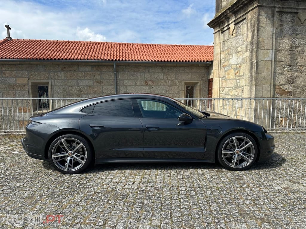 Porsche Taycan bateria Performance Plus