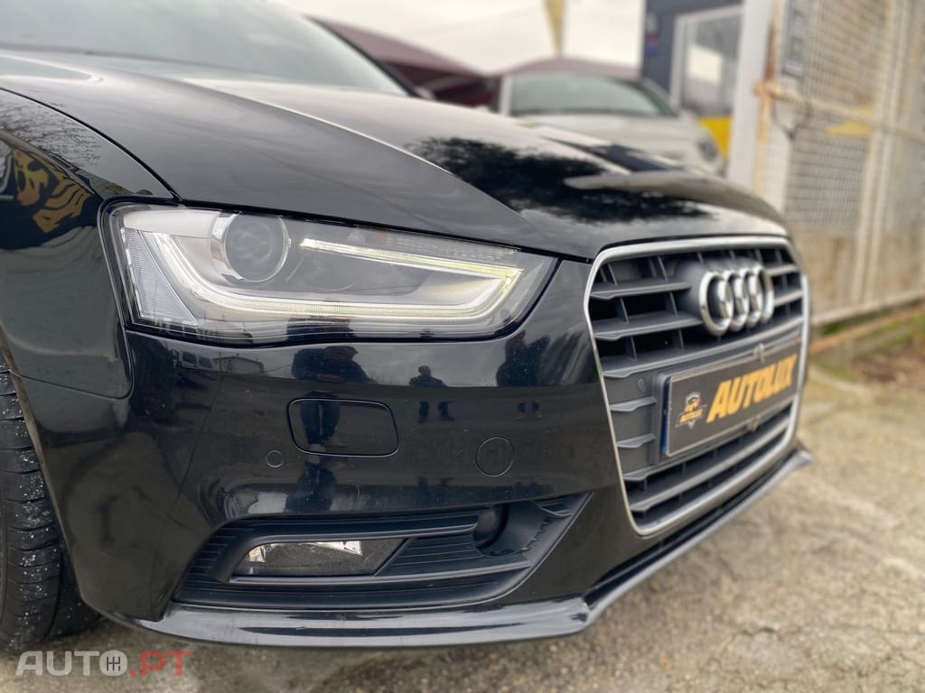Audi A4 2.0 TDI DPF clean diesel S line Sport Pack