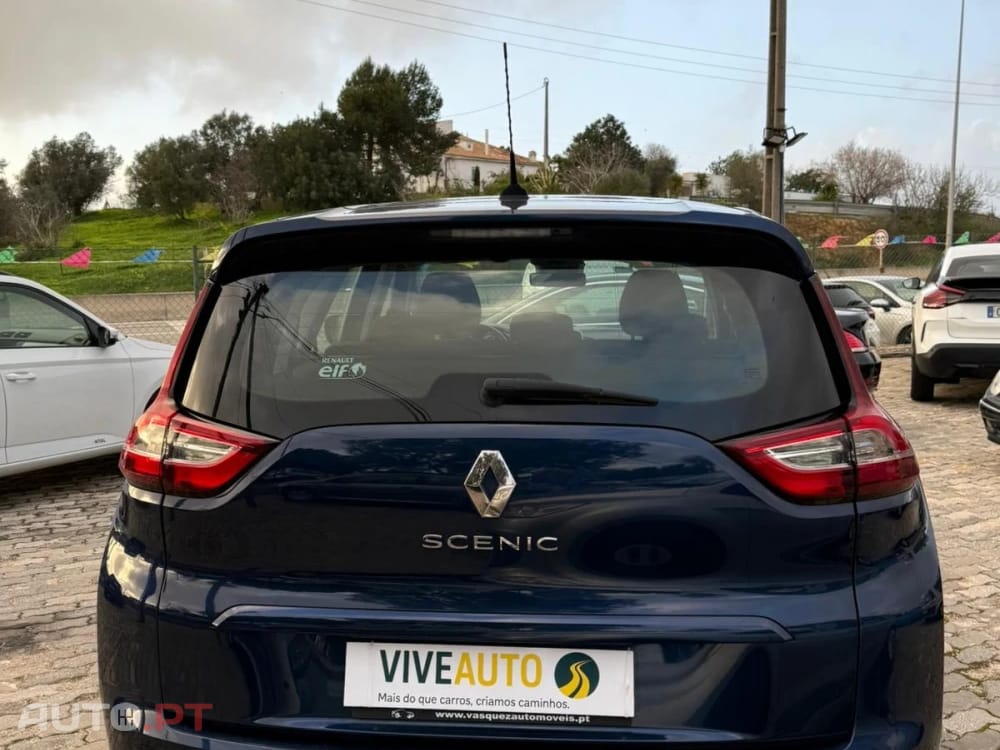 Renault Scénic Outro