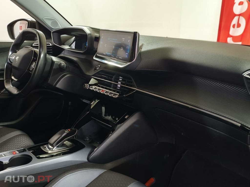 Peugeot E-2008 Allure