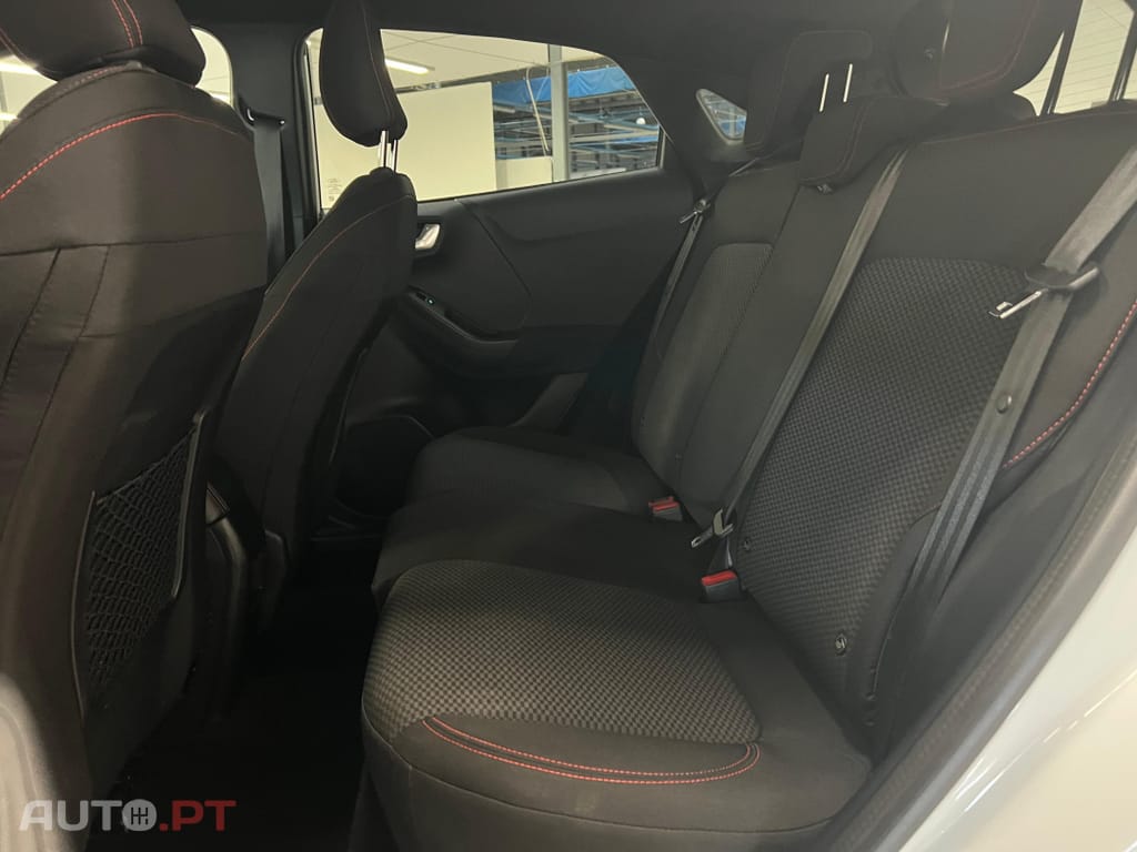Ford Puma 1.0 EcoBoost MHEV ST-Line
