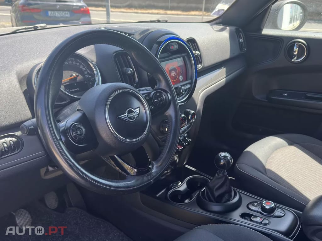 MINI Countryman One D