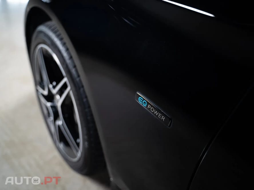 Mercedes-Benz C 300 e AMG Line