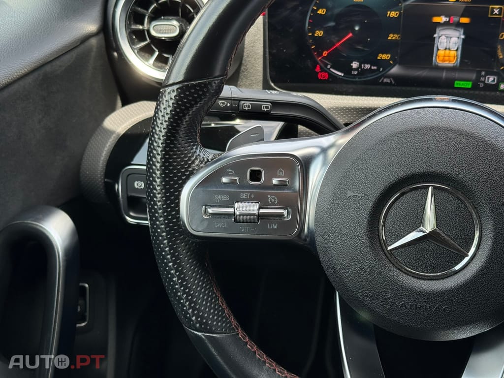 Mercedes-Benz A 250 e AMG Line