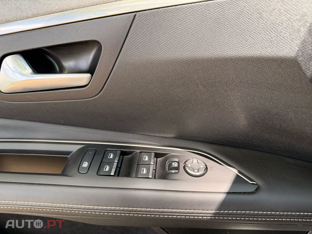 Peugeot 3008 1.6 Hybrid GT e-EAT8