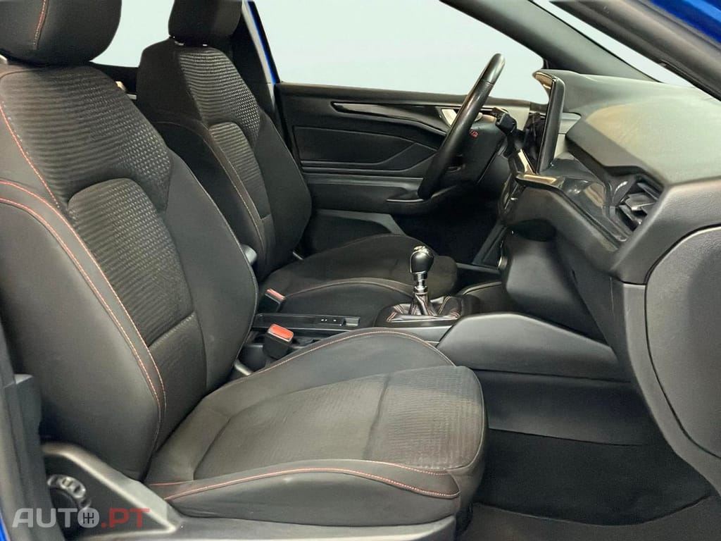 Ford Focus 1.0 EcoBoost MHEV ST-Line