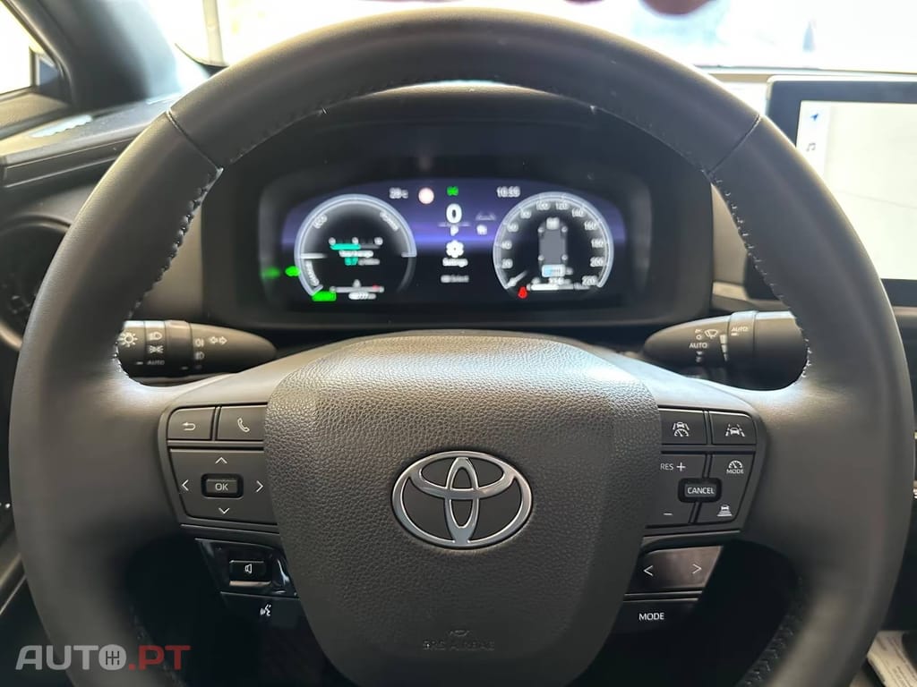 Toyota C-HR 1.8 Hybrid TeamPlayer