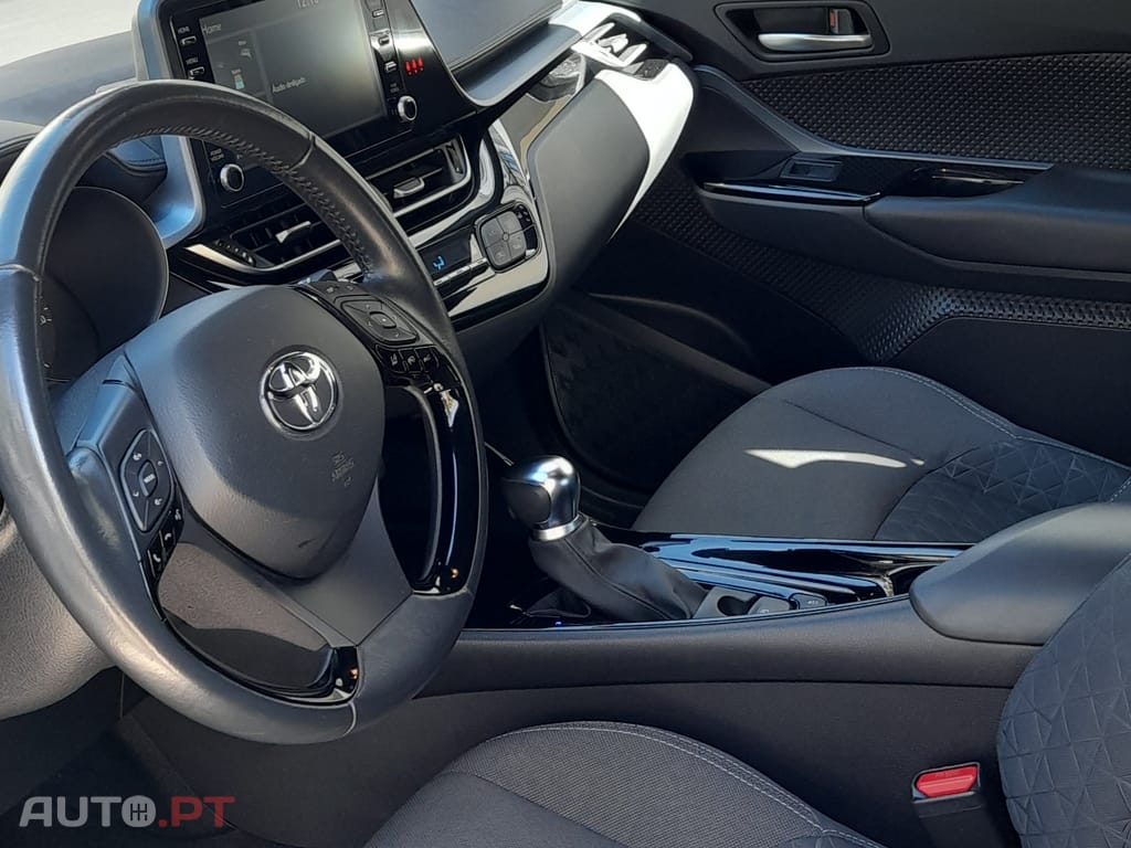 Toyota C-HR 1.8 Hybrid Square Collection