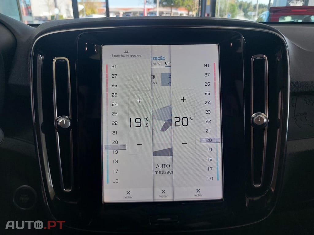 Volvo XC40 1.5 T5 PHEV Momentum Plus