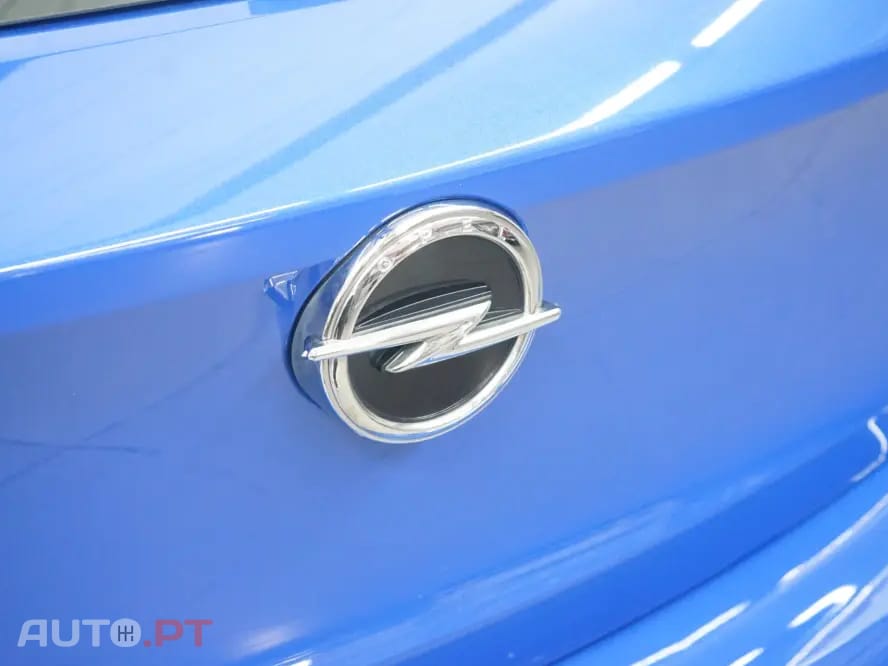 Opel Corsa 1.2 Edition — fotografia 12