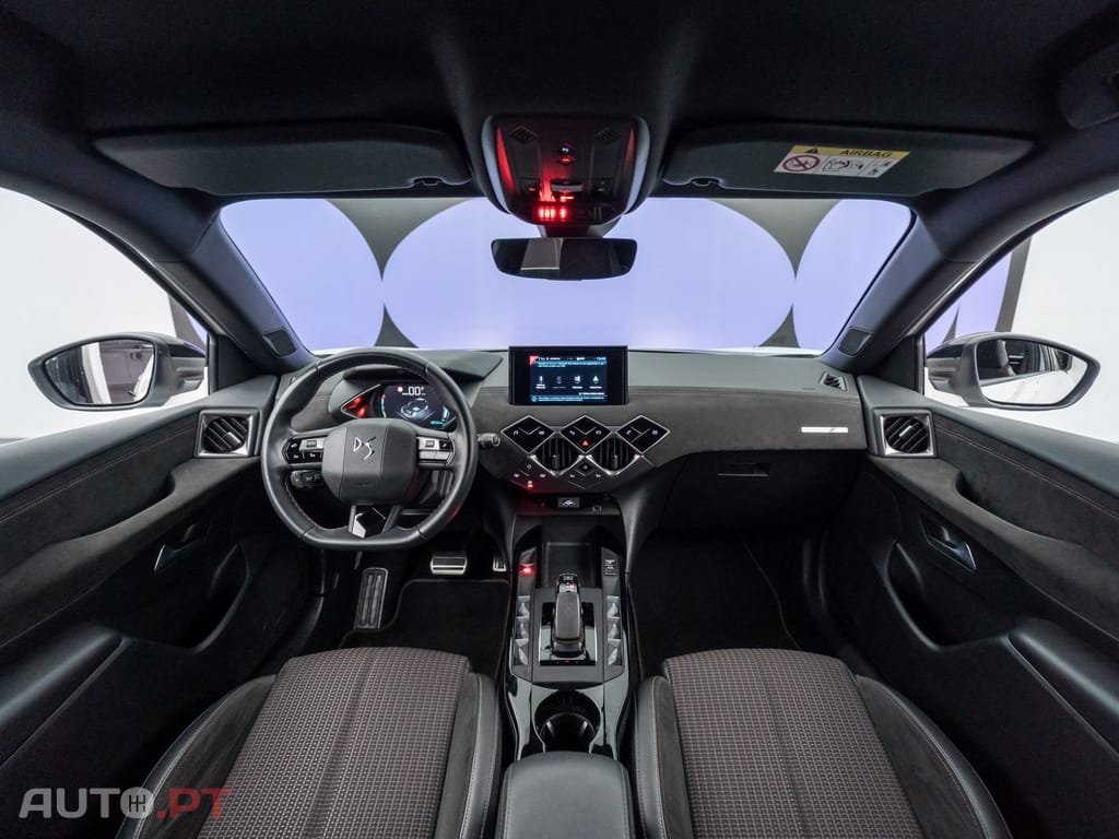 DS DS3 Crossback E-Tense Performance Line