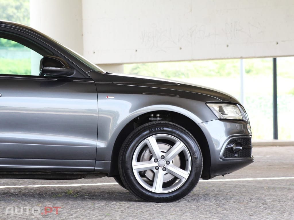 Audi Q5 3.0 TDi quattro S-line S-tronic