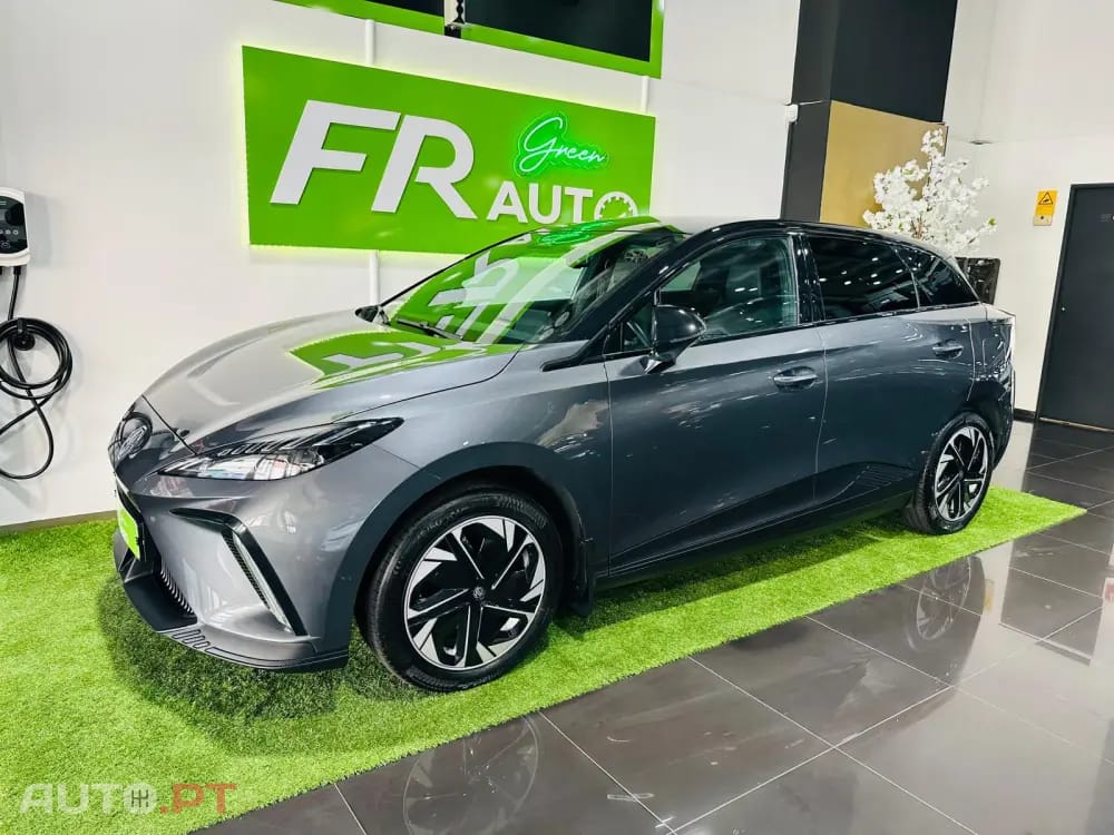 MG MG4 64 kWh Luxury