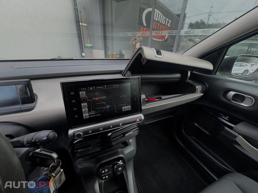 Citroen C4 Cactus 1.2 PureTech Shine EAT6