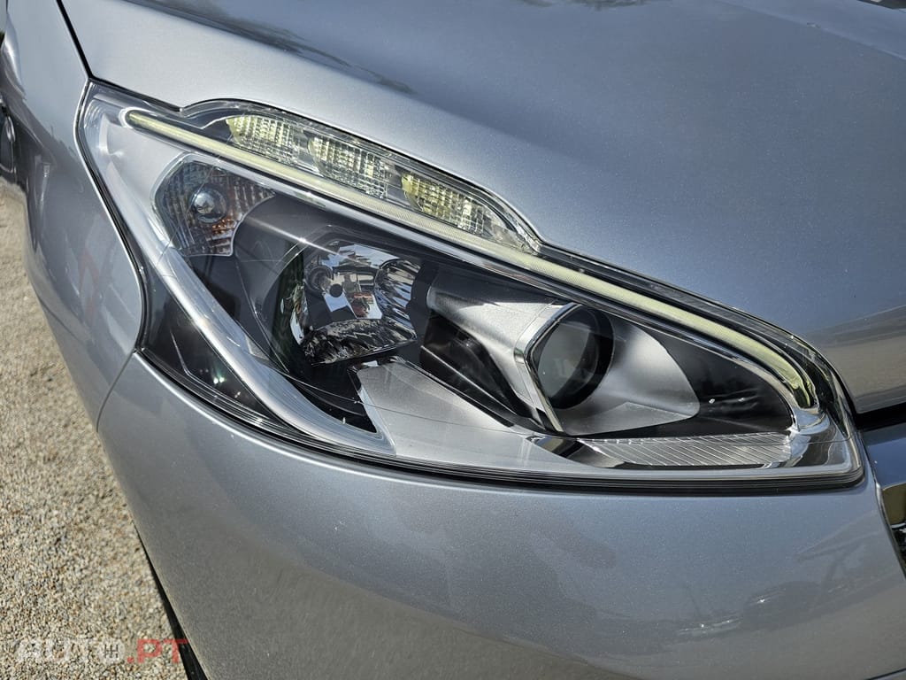 Peugeot 208 1.2 PureTech Style