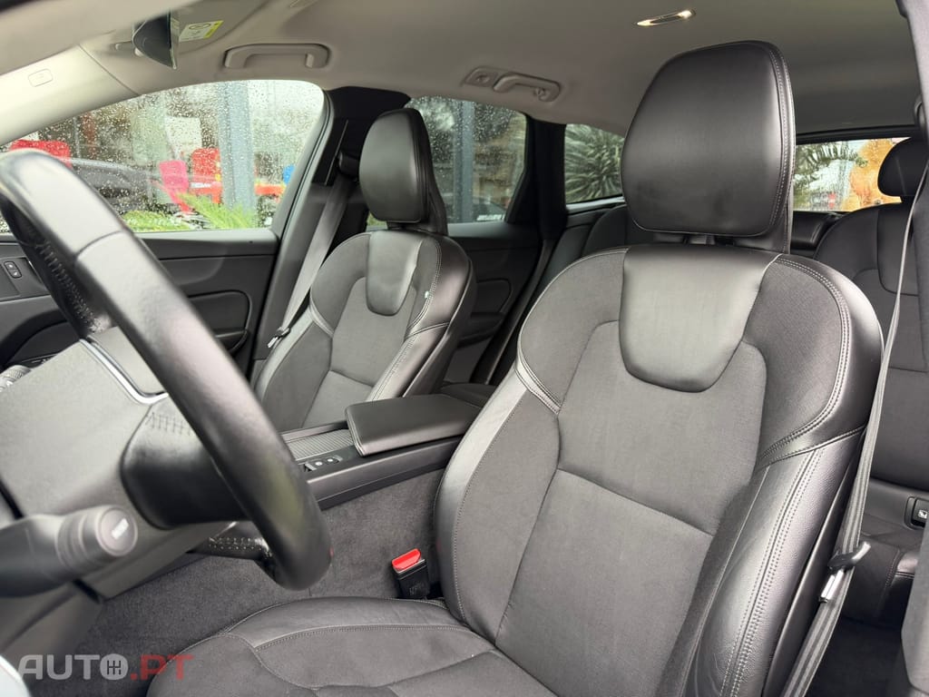 Volvo XC60 2.0 D4 Momentum Geartronic