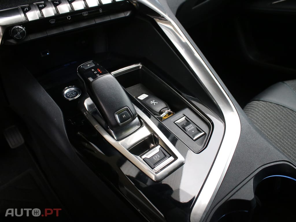 Peugeot 3008 1.2 PureTech Allure Pack EAT8