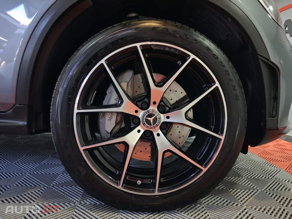 Mercedes-Benz GLC 300 de 4MATIC AMG Line