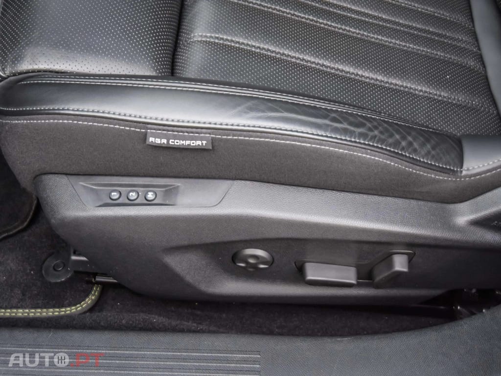 Peugeot 408 1.6 Hybrid GT e-EAT8