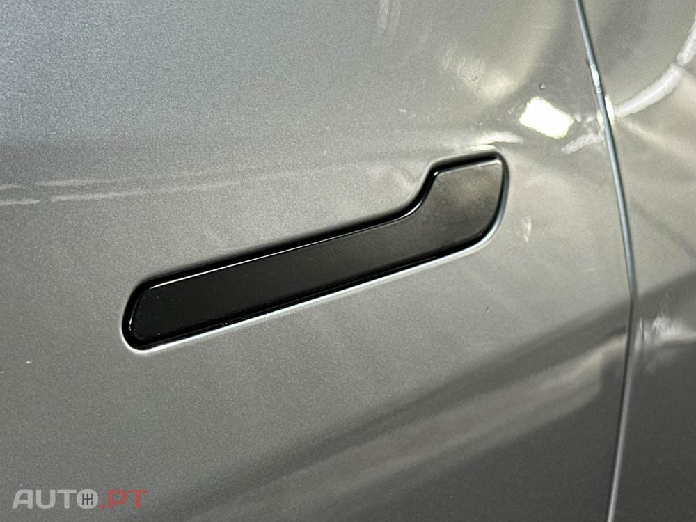 Tesla Model Y Performance Dual Motor AWD