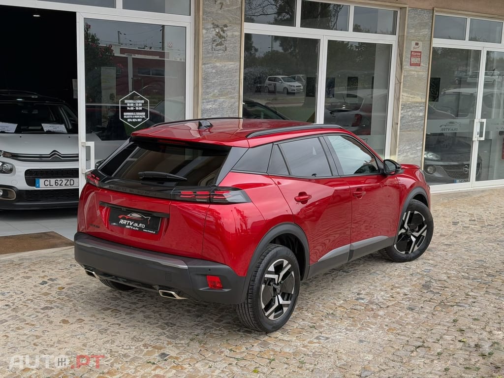 Peugeot 2008 PureTech 130 EAT8 GT