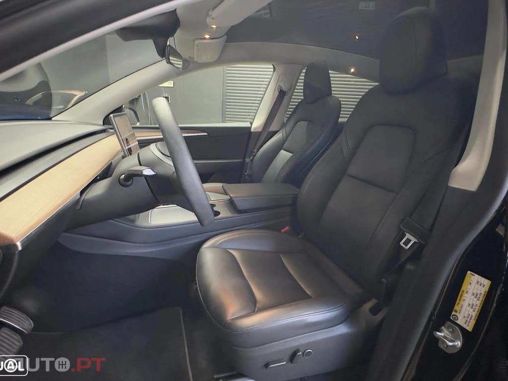 Tesla Model Y Long Range Dual Motor AWD