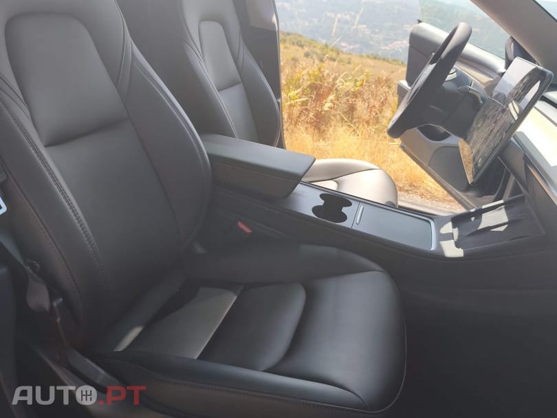 Tesla Model 3 Long Range RWD — fotografia 14