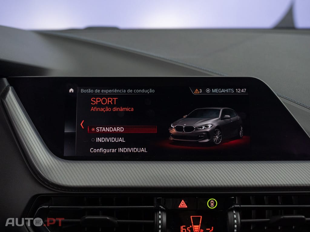 BMW 118 i Pack Desportivo M Auto
