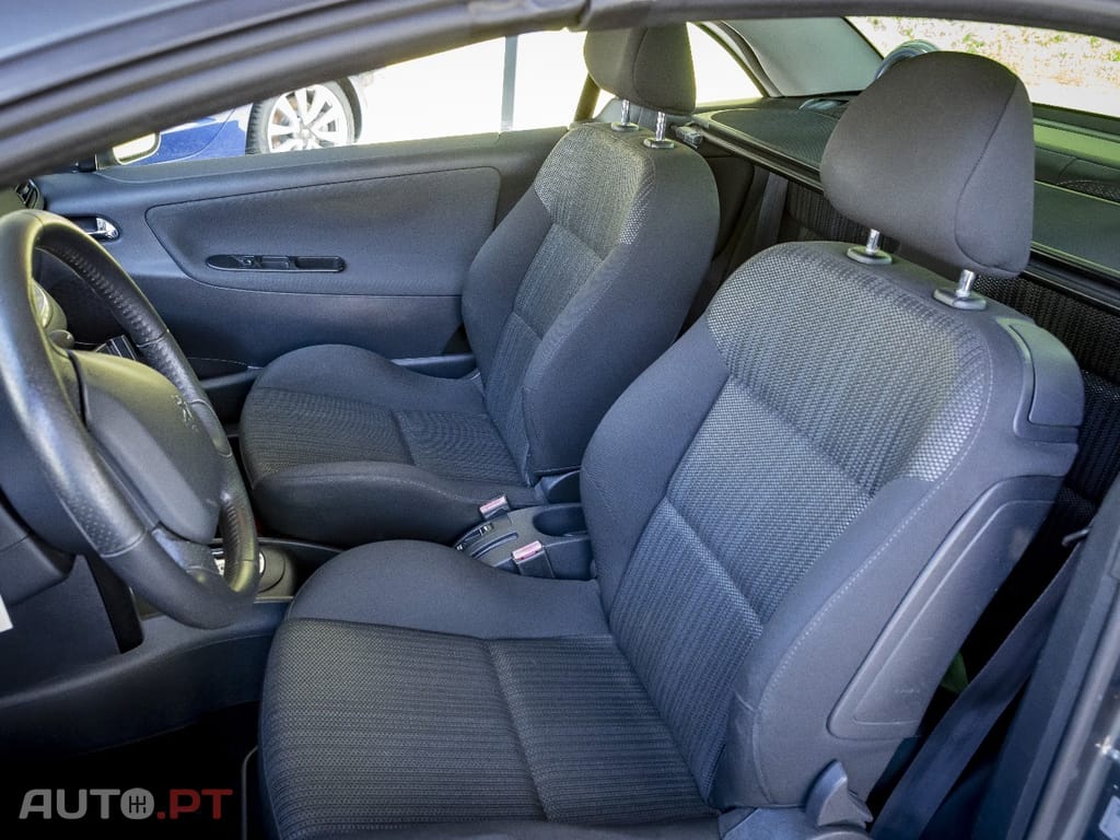 Peugeot 207 CC 120 VTi Auto Allure