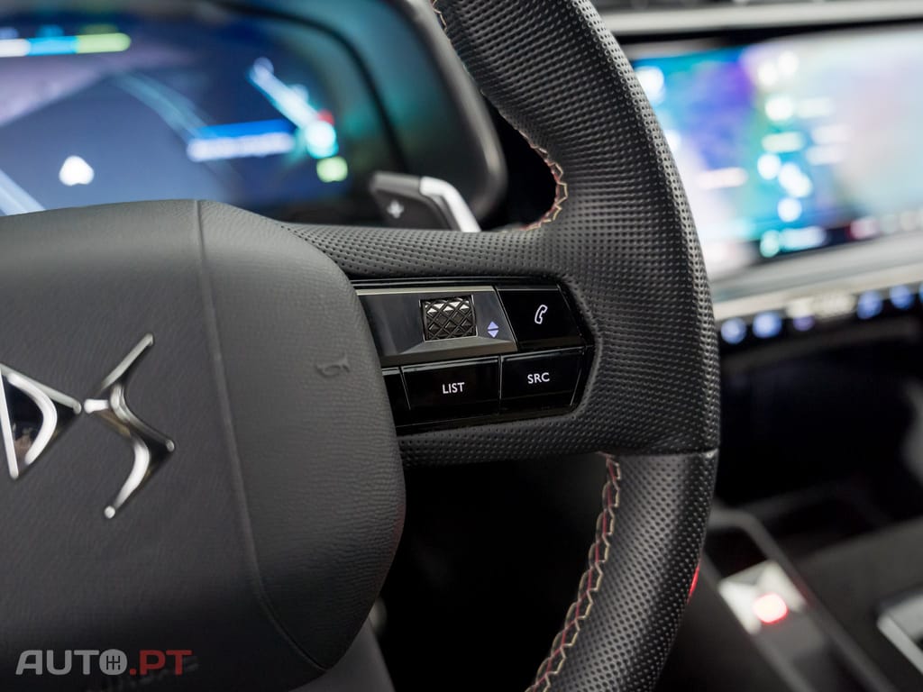 DS DS7 Crossback E-Tense Performance Line EAT8