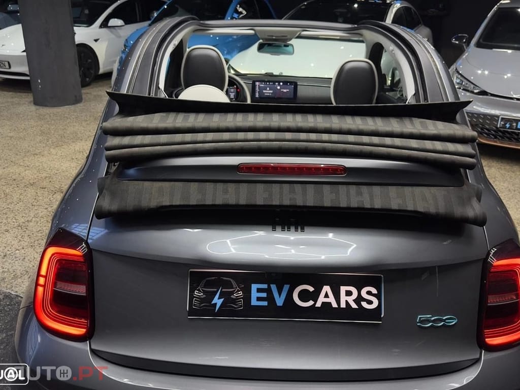 Fiat 500e La Prima