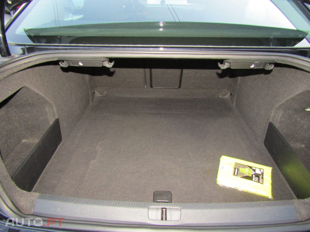 Volkswagen Passat 2.0 TDi Ed. Tr.Pack BlueMotion