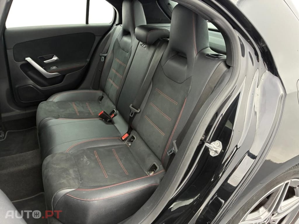 Mercedes-Benz A 200 7G-DCT AMG Line