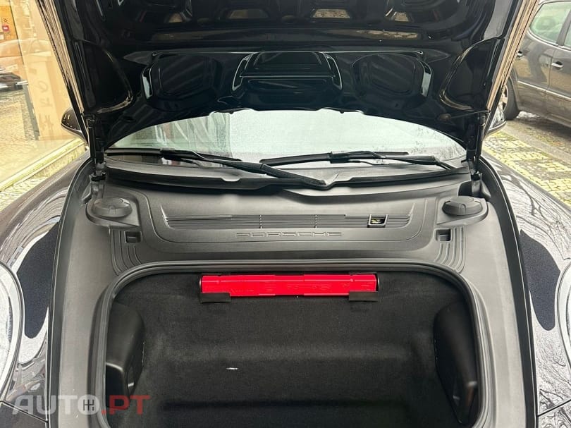 Porsche 911 Carrera 4 PDK