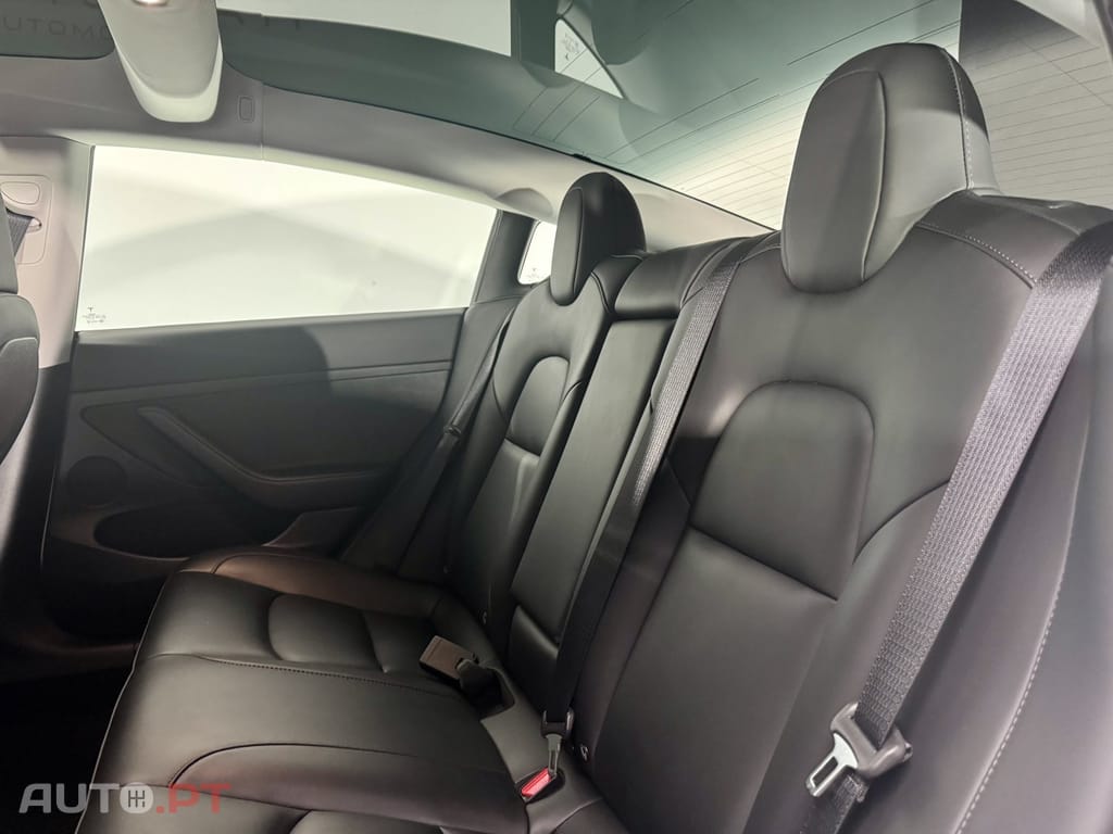 Tesla Model 3 Standard Range Plus RWD